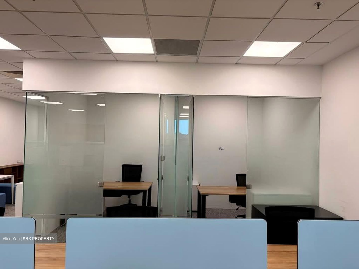 Kings Centre (D3), Office #555568871